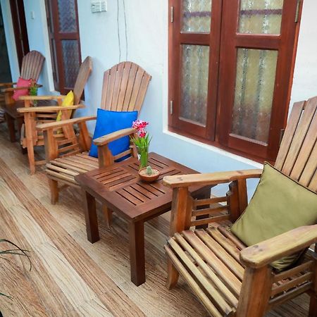 Hasaranga Holiday House Hikkaduwa Exterior foto