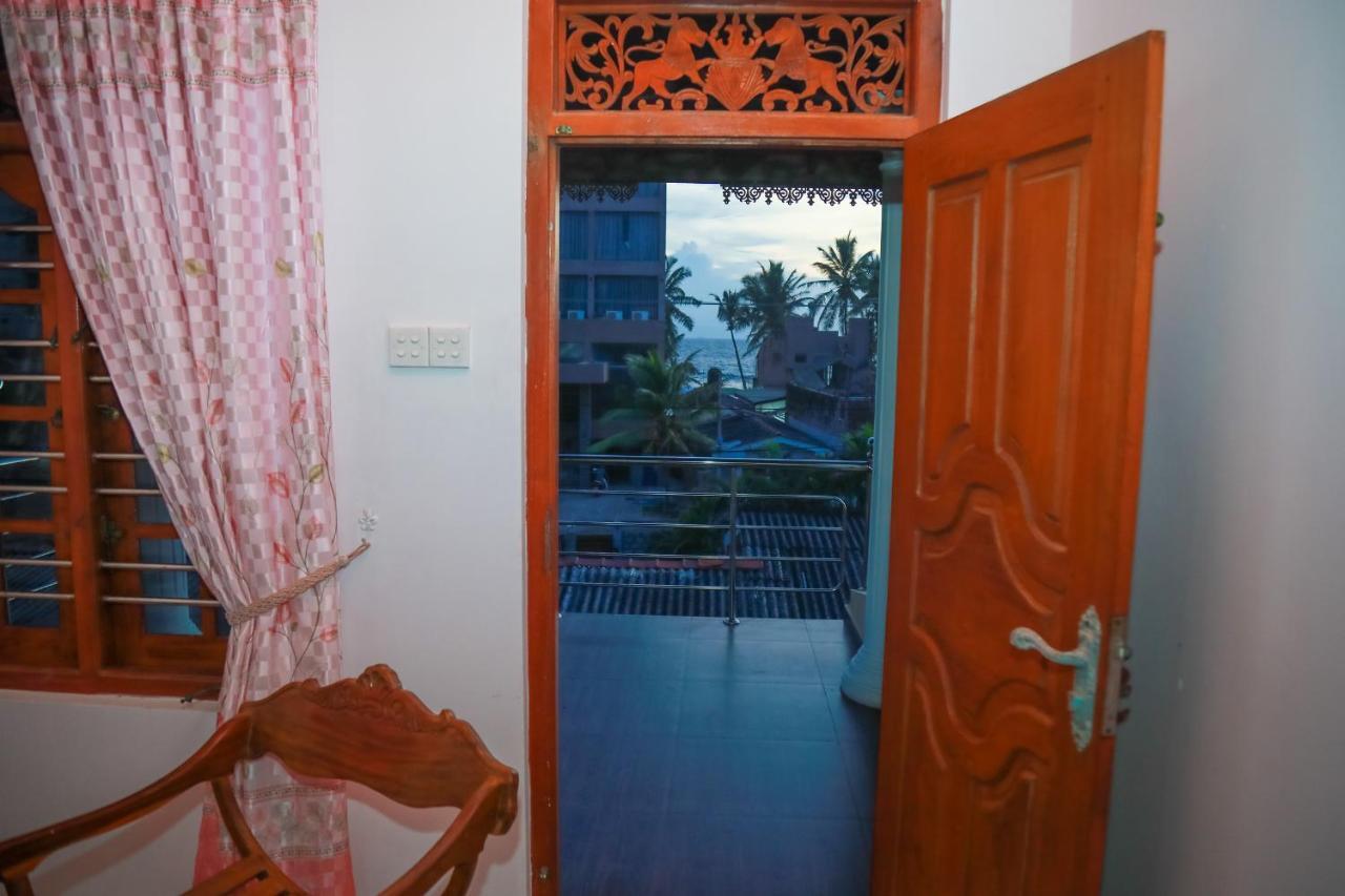 Hasaranga Holiday House Hikkaduwa Exterior foto