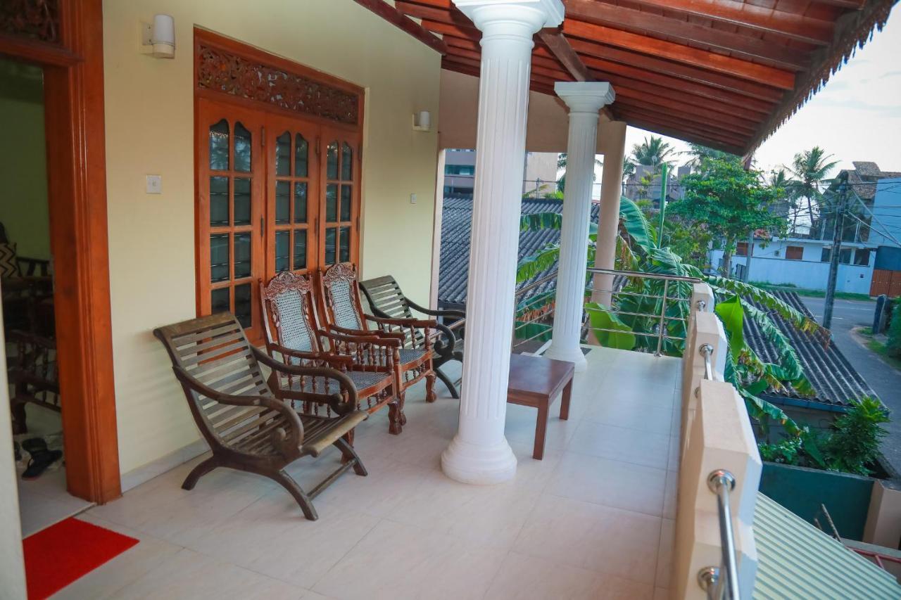 Hasaranga Holiday House Hikkaduwa Exterior foto
